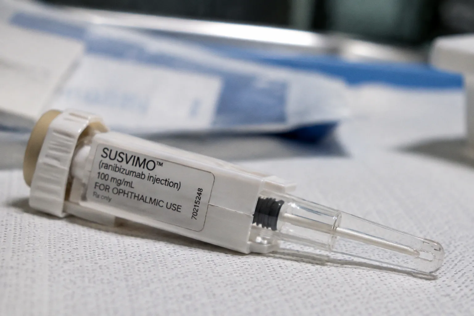 Susvimo: el nuevo implante ocular que promete reducir las inyecciones en la DMAE neovascular